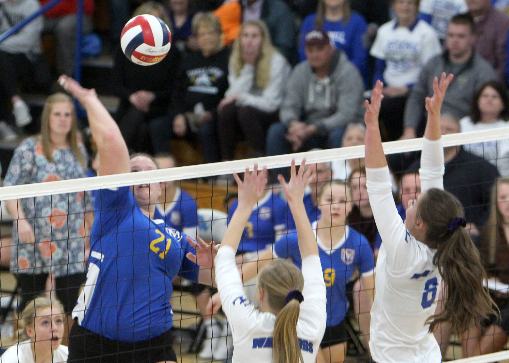 McDonell volleyball at Clear Lake 10-31-19